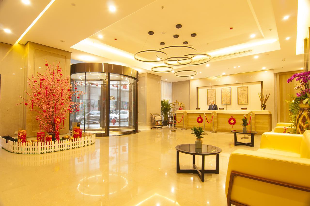 Home Plus Suite Hotel And Apartment Wu-chan Exteriér fotografie