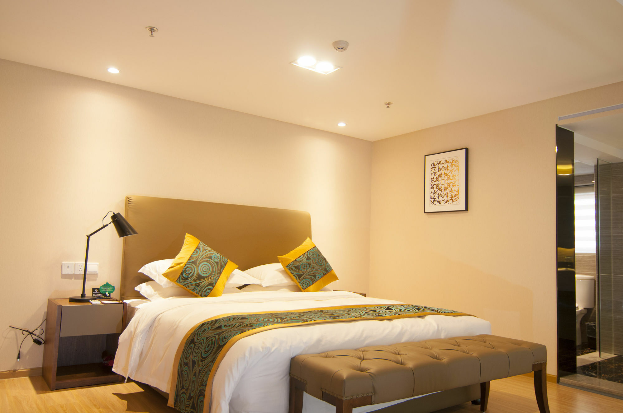 Home Plus Suite Hotel And Apartment Wu-chan Exteriér fotografie
