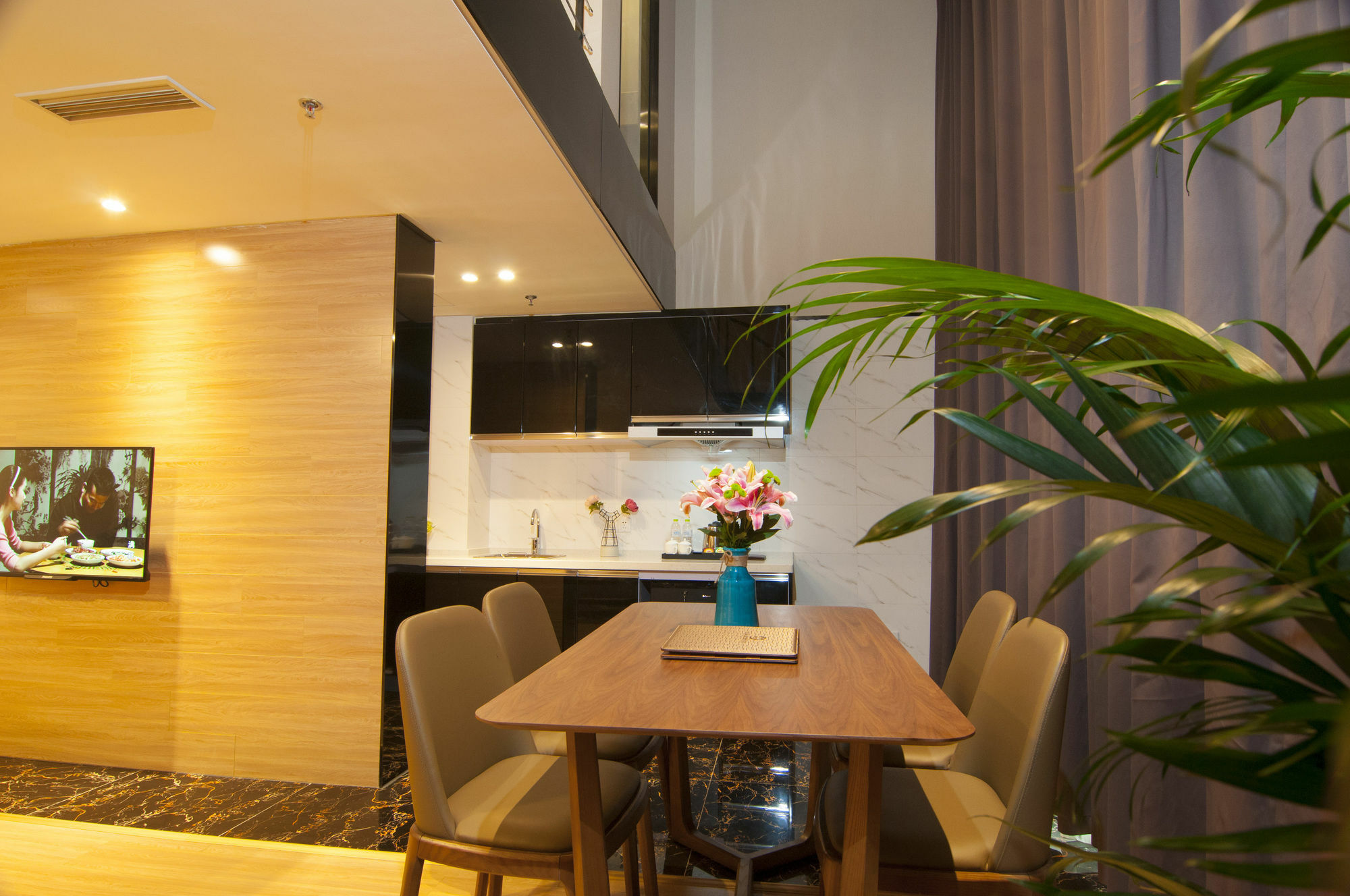 Home Plus Suite Hotel And Apartment Wu-chan Exteriér fotografie
